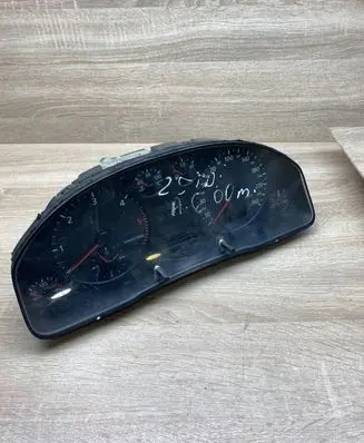 Audi A6 S6 C5 4B Speedometer (instrument cluster) 4B0919860E