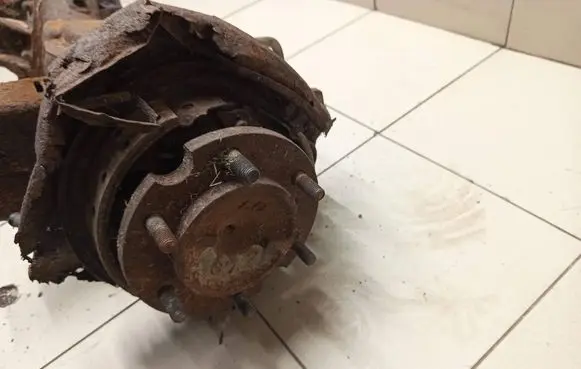 Mitsubishi Pajero Sport I Rear axle beam with reductor 
