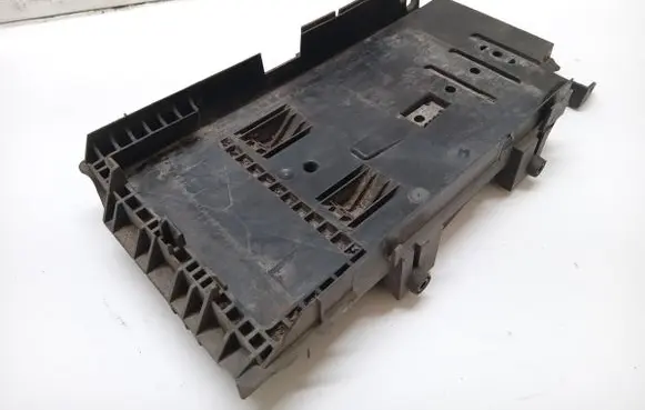 Ford Mondeo MK IV Battery tray 6G91-10723-A