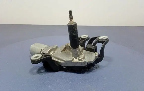 Volkswagen Golf IV Rear window wiper motor 1K6955711B
