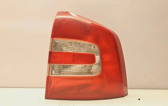 Skoda Octavia Mk2 (1Z) Rear/tail lights 1Z9945096