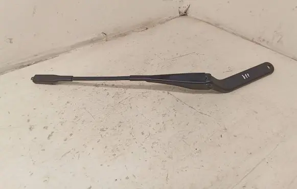 BMW 1 E82 E88 Front wiper blade arm 7169974