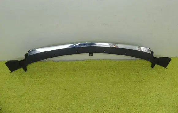 Mercedes-Benz E W212 Front bumper mounting bracket 2128854065