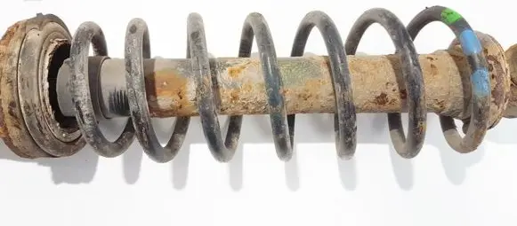Volkswagen Golf III Rear coil spring