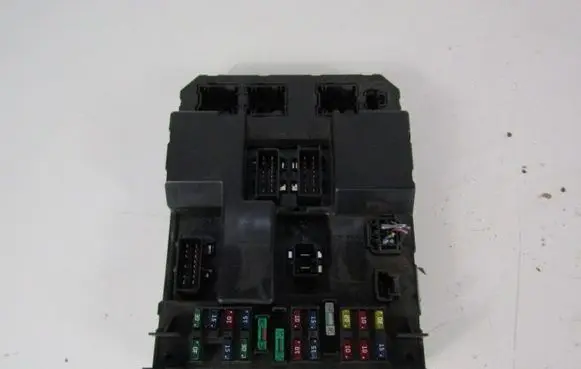 Peugeot 307 CC Central body control module 9651196980