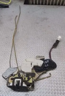 Suzuki Liana Rear door lock