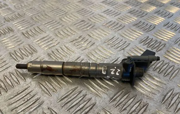 Mercedes-Benz GLC X253 C253 Fuel injector A6510702987
