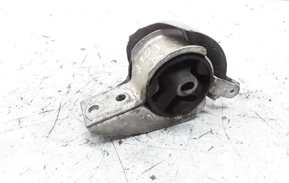 Smart ForTwo I Engine mount bracket