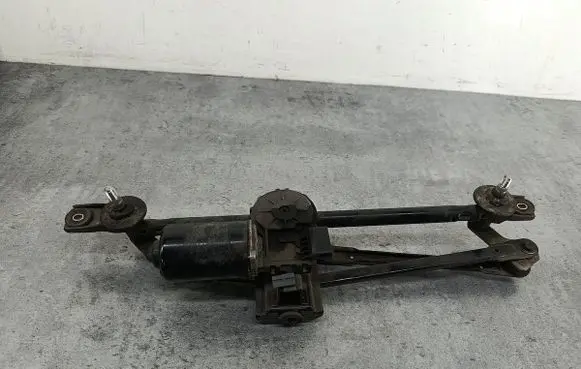 Hyundai Tucson JM Front wiper linkage