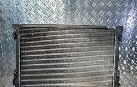 Audi A6 S6 C6 4F Coolant radiator
