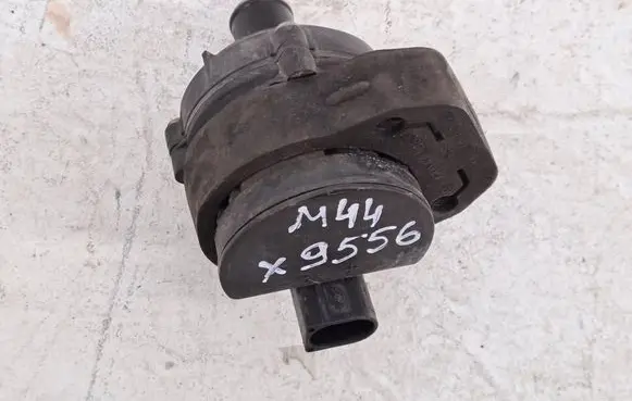 Mercedes-Benz C W205 Electric auxiliary coolant/water pump A2118350364
