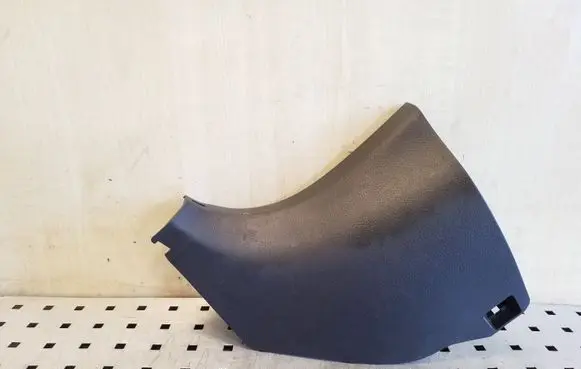 Foot area side trim