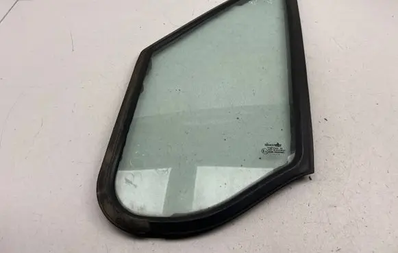 Peugeot Boxer Front door vent window glass four-door 43R000980