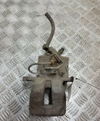 Volkswagen PASSAT B6 Rear brake caliper 