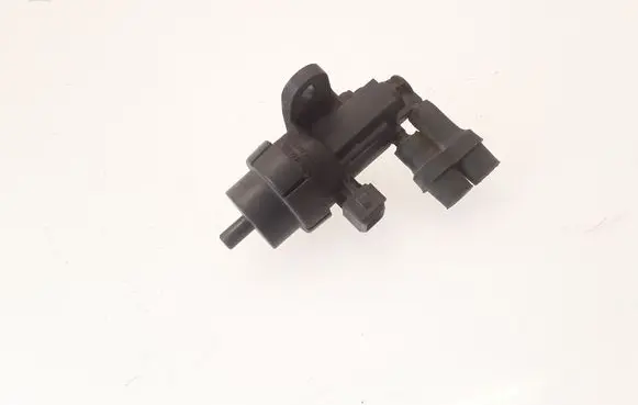 Ford Focus Turbo solenoid valve 98AB9E882AA 98AB9E882