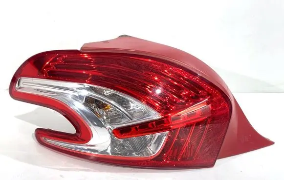 Peugeot 208 Rear/tail lights 9672628280