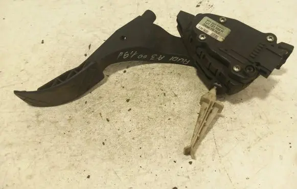 Audi A3 S3 8L Accelerator throttle pedal 1J1721503H 6PV00777001