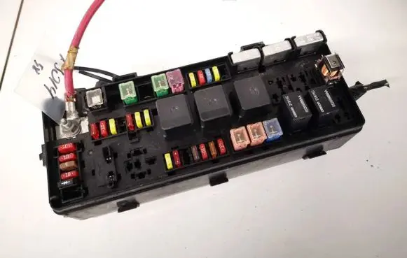 Dodge Magnum Fuse box set p05087131af