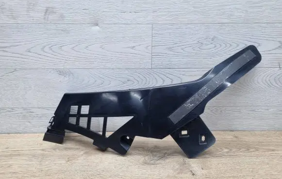 Mercedes-Benz CLA C118 X118 Front bumper mounting bracket A1188855200