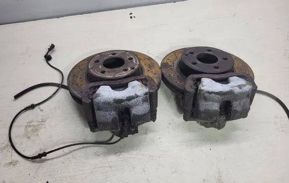 Mercedes-Benz E W212 Brake discs and calipers set 