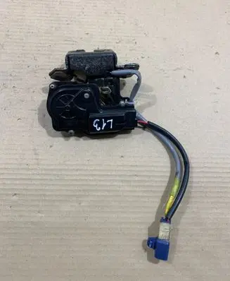 Loading door lock