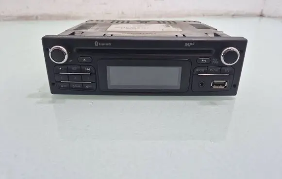 Opel Vivaro Radio/CD/DVD/GPS head unit 281156951R
