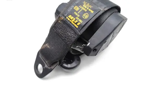 Iveco Daily 35.8 - 9 Front seatbelt 040077