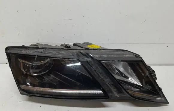 Skoda Octavia Mk3 (5E) Headlight/headlamp 5E1941018E
