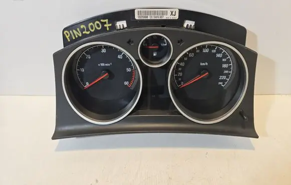 Opel Zafira B Speedometer (instrument cluster) 13225988
