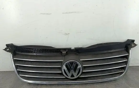 Volkswagen PASSAT B5.5 Front grill 3B0853651L