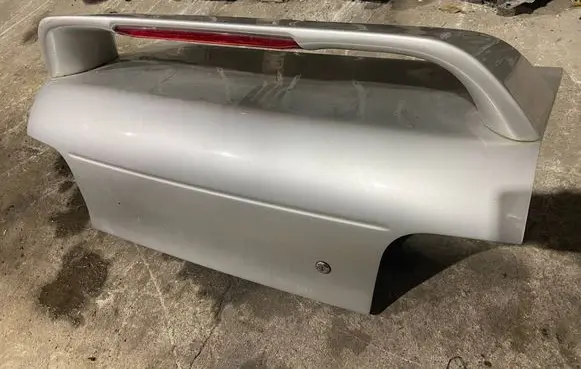 Subaru Impreza I Tailgate/trunk/boot lid