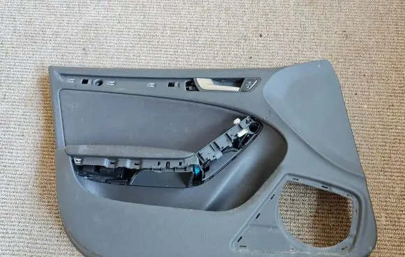 Audi A5 8T 8F Front door card panel trim 8T8867105