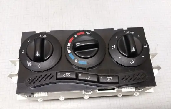 Mercedes-Benz A W168 Climate control unit 1688300485