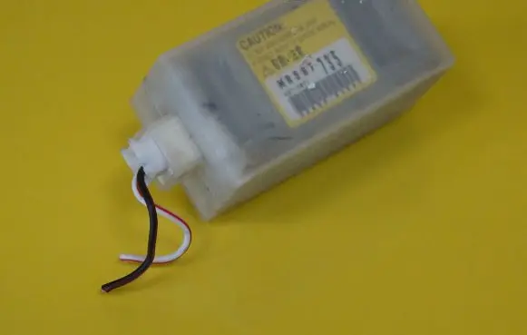 Mitsubishi Outlander Airbag deployment crash/impact sensor MR587735