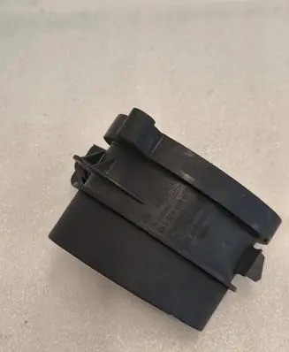 BMW 5 E39 Mass air flow meter 7787076 0928400468 13G2