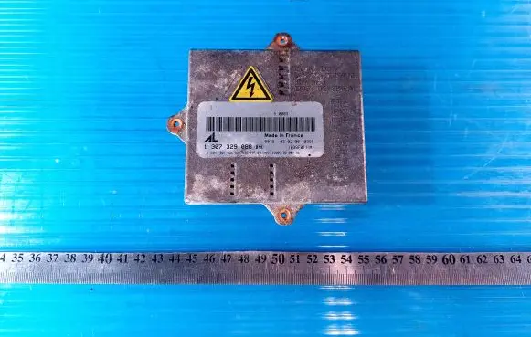 Mercedes-Benz C AMG W203 Headlight ballast module Xenon 1307329088 121577 5019