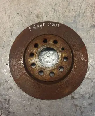 Volkswagen Golf V Front brake disc