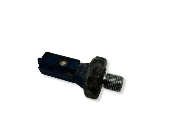 Audi A4 S4 B8 8K Oil pressure sensor 06H919081A