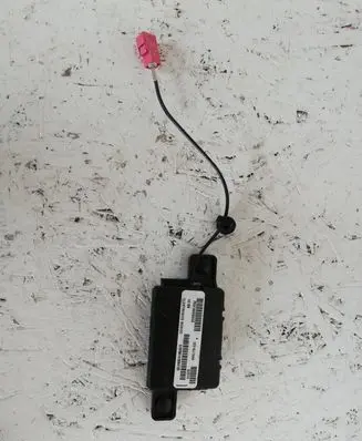 Dodge Challenger Antenna control unit P68186558AA