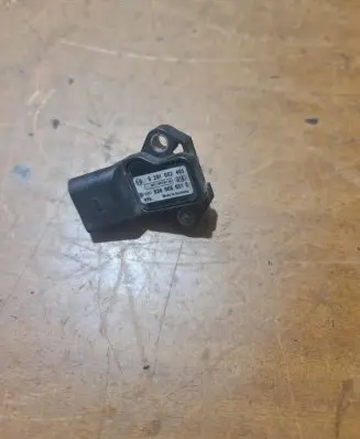 Volkswagen PASSAT B7 Air pressure sensor 038906051C 0281002401 091104T0912A