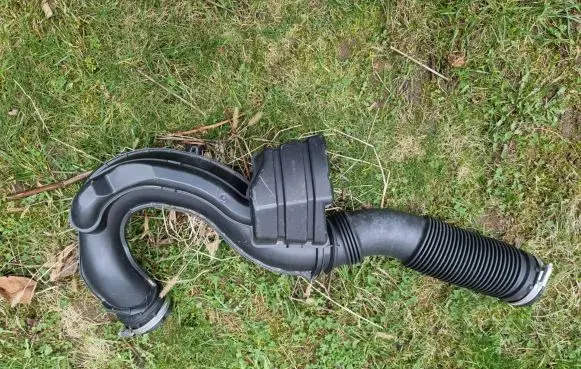 Renault Trafic III (X82) Air intake hose/pipe 165755972R 93451664