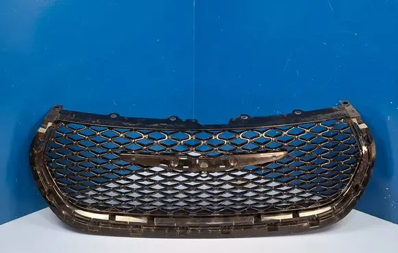 Chrysler Pacifica Front bumper upper radiator grill 6WF26TRMAC