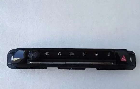 Citroen C5 Aircross Climate control unit 9828018177