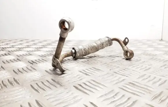 Audi Q3 8U Engine coolant pipe/hose 5JV