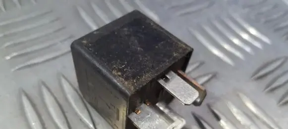 Ford Mondeo MK II Other relay V23136J4X31 V23136-J4-X31