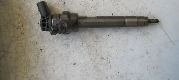 BMW 5 F10 F11 Fuel injector 7810702