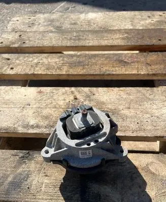 BMW 1 F20 F21 Engine mount bracket 6787658