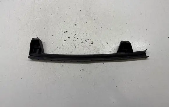 Opel Mokka Front door windshield rail 20782960