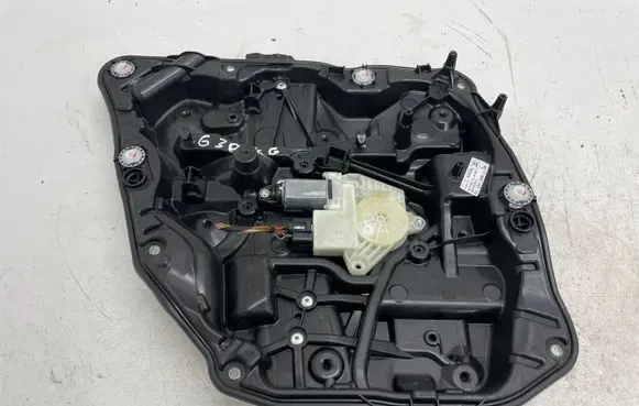 BMW 5 G30 G31 Rear door window regulator with motor 7365167