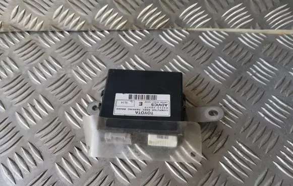 Lexus RX 450H Hand brake control module 8905048010